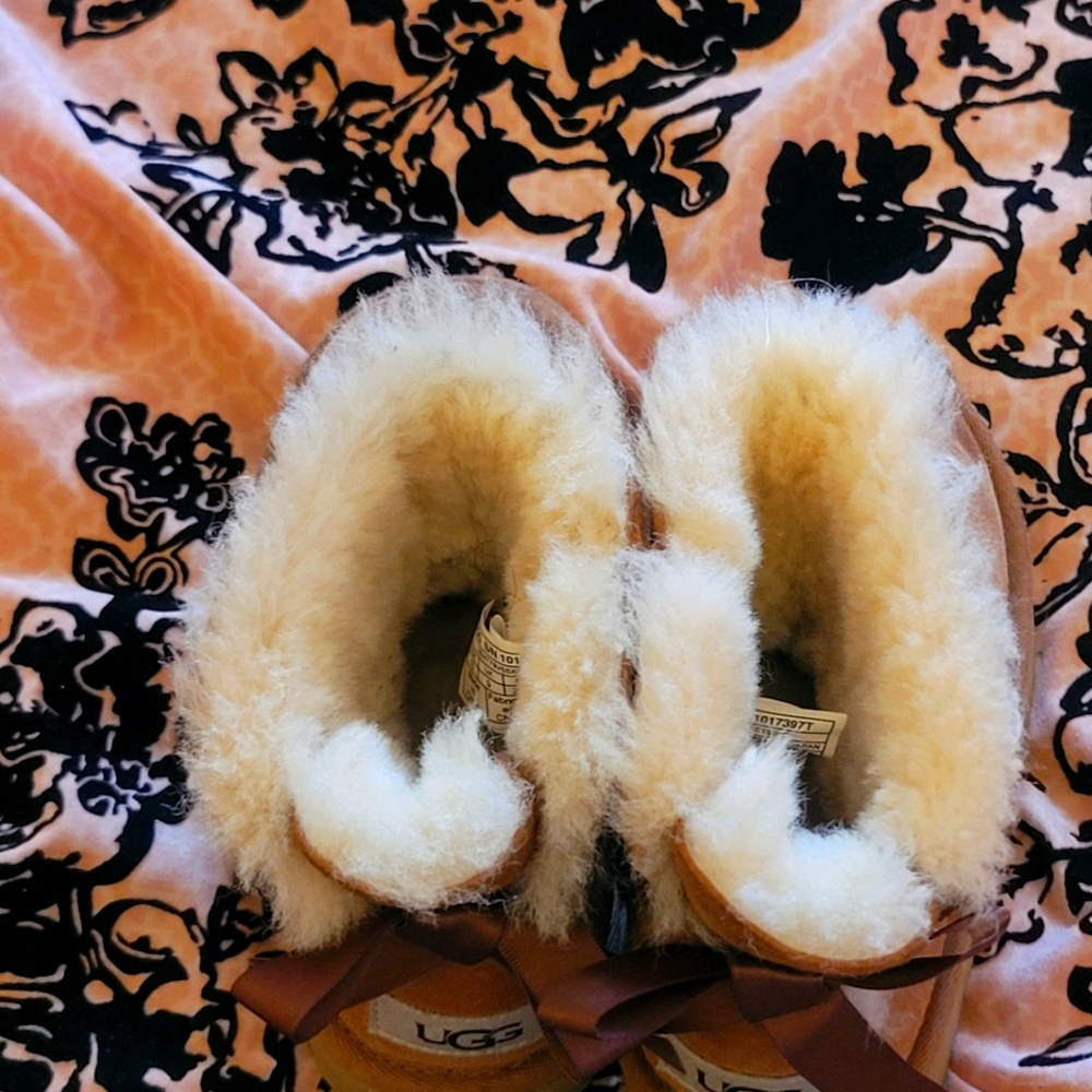 Ugg boots for girls